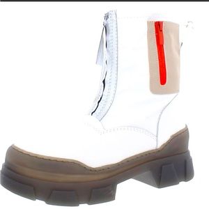 Perfect Style Snow Boots 8.5